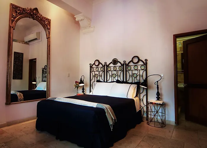 La Isabela Suites